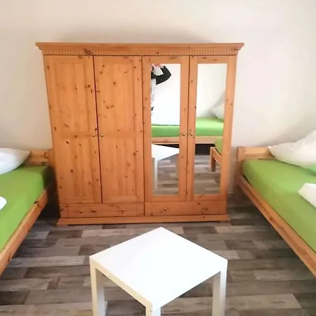 4 Zimmerwohnung In *