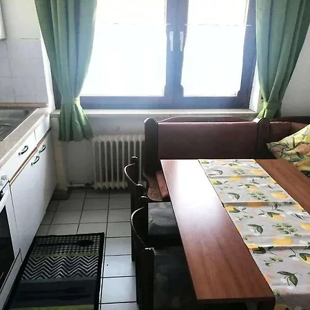 Apartment 4 Zimmerwohnung In Schoneck