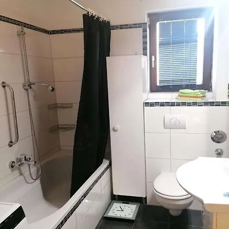 4 Zimmerwohnung In *
