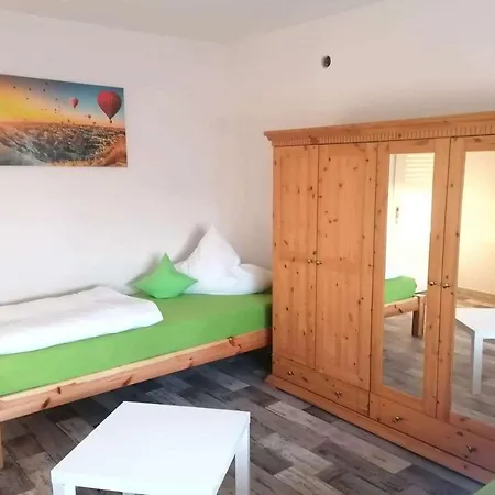 4 Zimmerwohnung In *